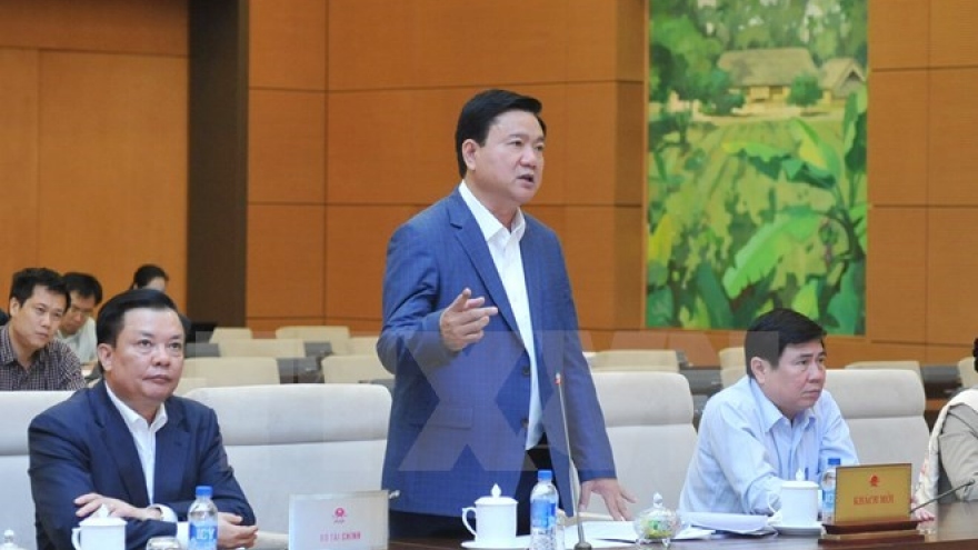 Dinh La Thang disciplined for misdeeds at PetroVietnam