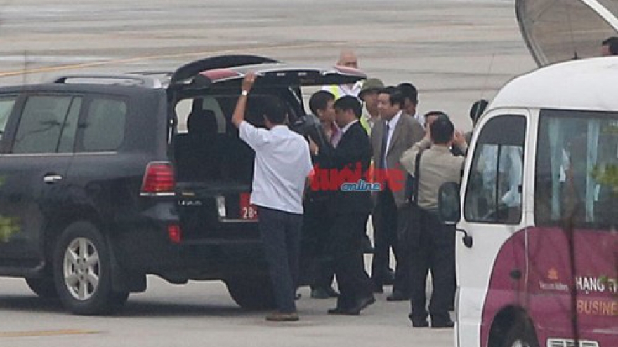 Defence Minister Thanh arrives in Hanoi, ending death rumors