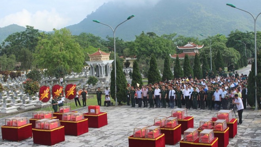 Thanh Hoa reburies martyr remains recovered from Laos