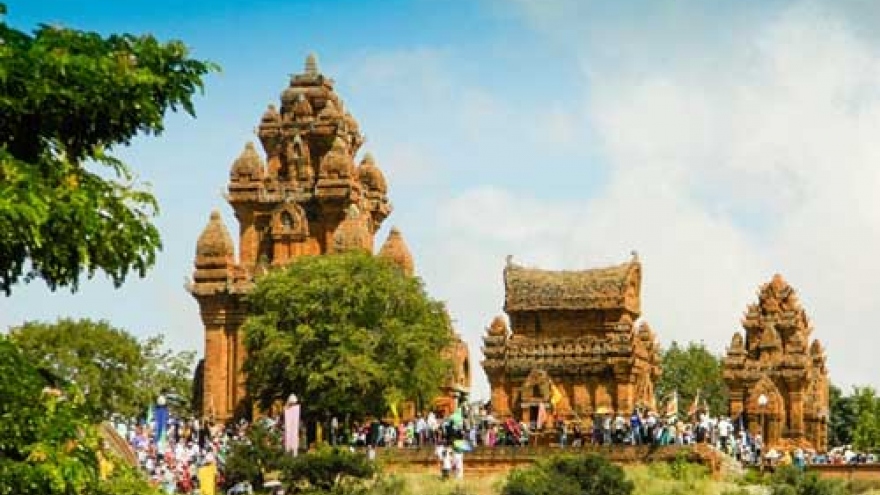 Cham tower reopens after four-year upgrade