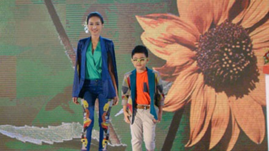 Exhibition casts the limelight on ancient fashion 