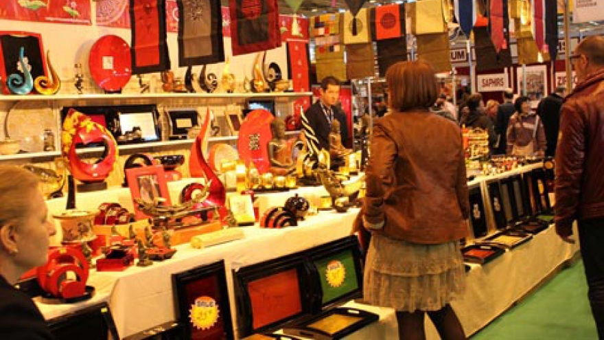 Vietnamese handicrafts a hit at trade fair in India 