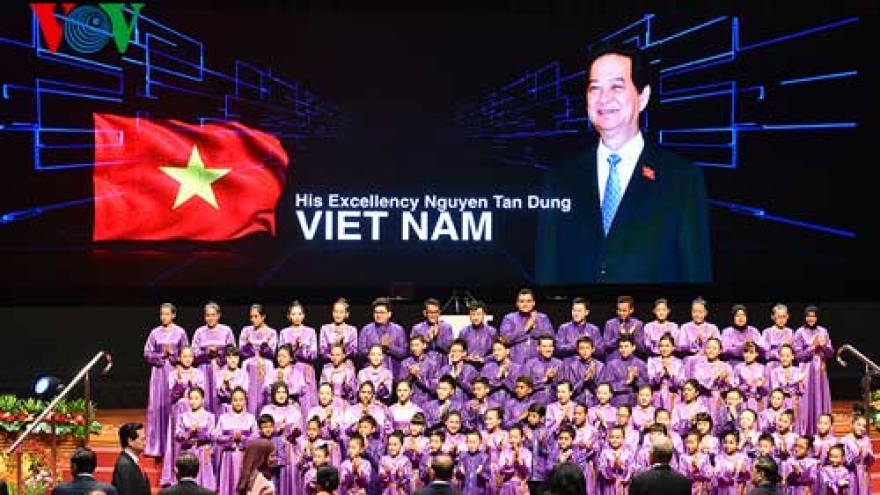 ASEAN Summit focuses on uniting region