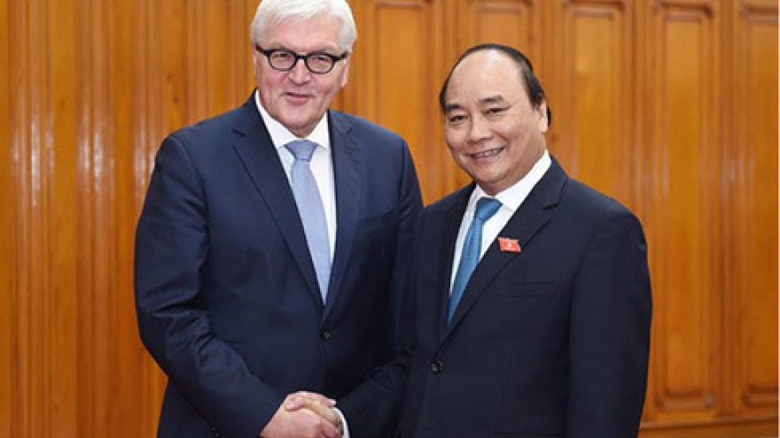 PM calls for more investment from German businesses