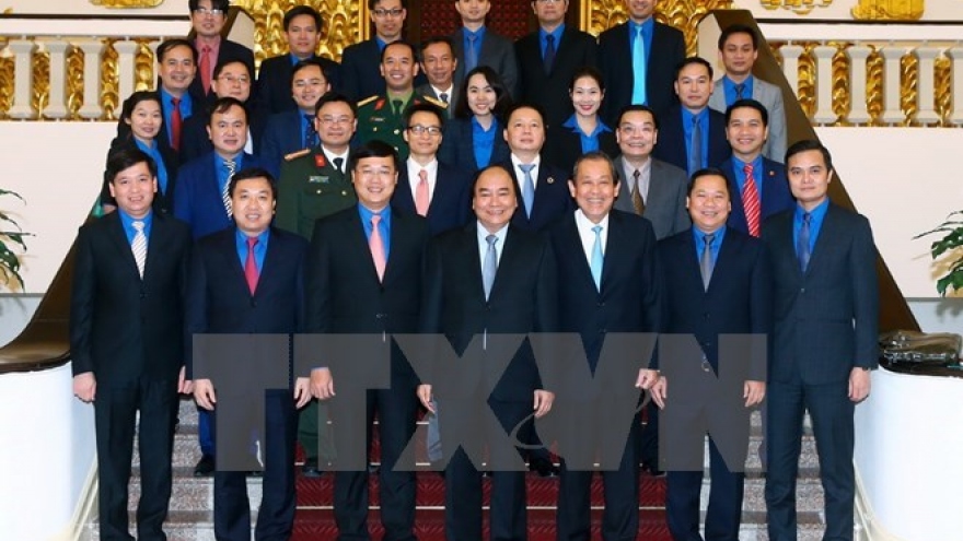 
        PM asks young people to lead in start-up activities
                              