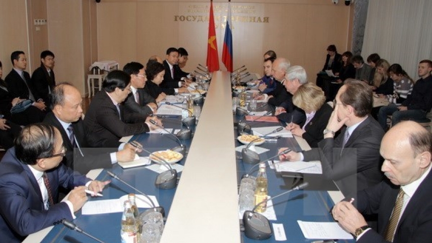Vietnamese, Russian FMs seek to step up ties