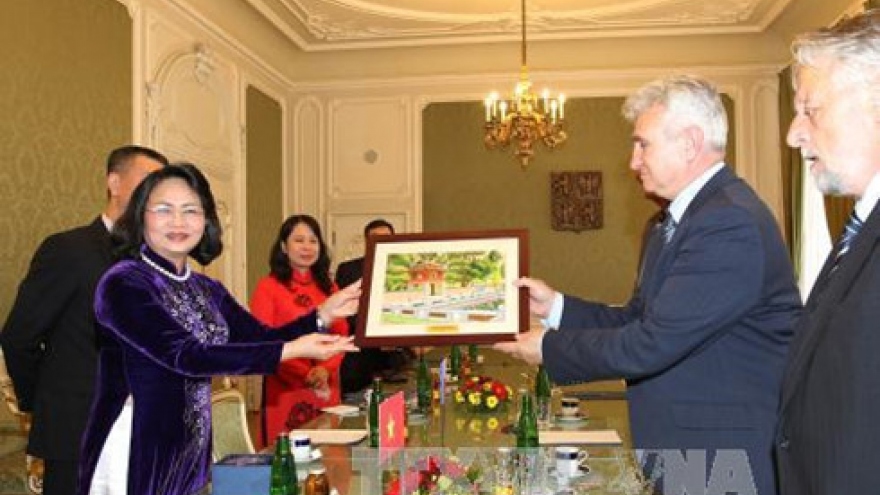 Vietnam, Czech Republic to boost multi-faceted ties