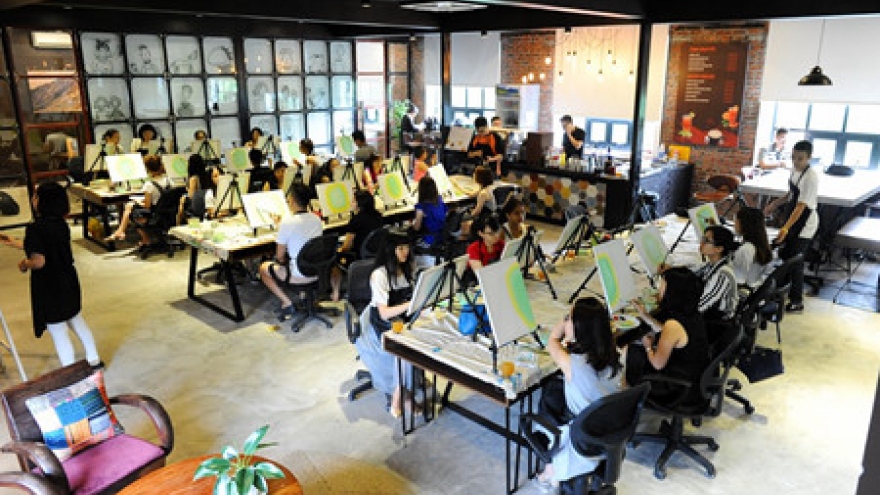 Tipsy Art – a fantastic venue for amateur painters