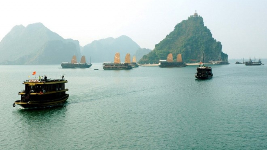 Ha Long determined to become civilised, friendly city