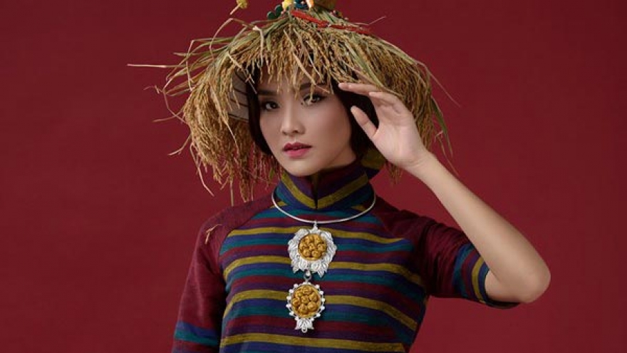 To Nhu graceful in designs by Lan Huong