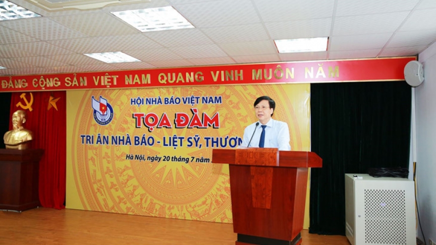 Activities to pay gratitude to national contributors