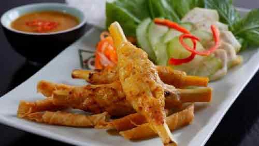 Grilled shrimp paste on sugar cane - a delicious dish of Hue