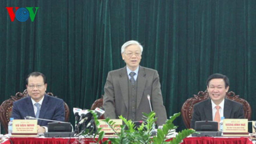 Party leader works with Economic Commission