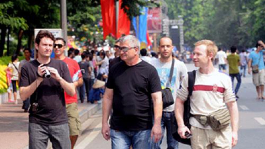 Vietnam earns VND110,000 billion from tourism