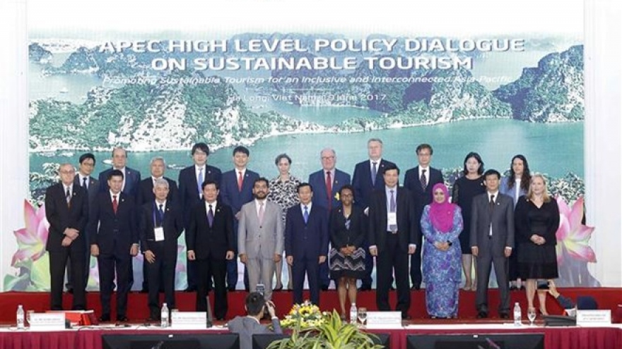 
        APEC reiterates significant role of tourism in economic growth
                              