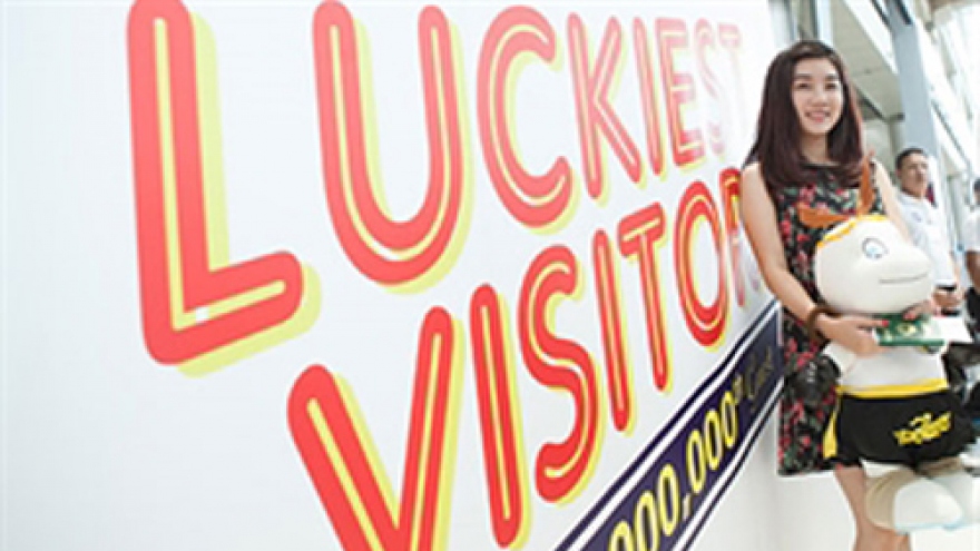 Thousands of int'l tourists visit Vietnam on New Year’s Day