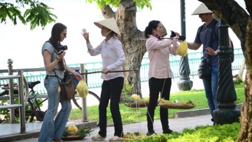 Hanoi authorities make efforts to crack down on tourist scams