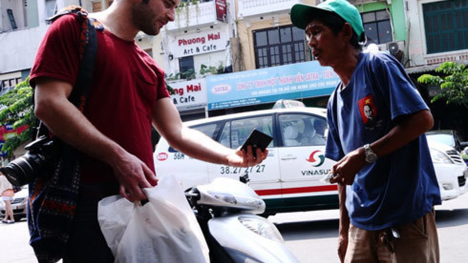 Vietnam government launches 24x7 tourist helplines