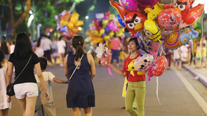 How much do tourists really spend in Hanoi?