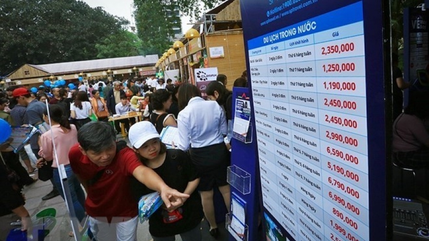 Holiday season hits fever pitch as tours book up