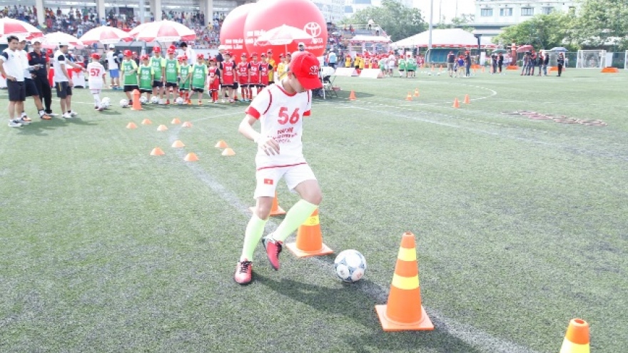 Toyota Vietnam starts football camp for kids