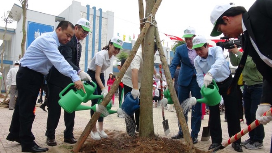 Toyota Vietnam joins hands in developing green schools