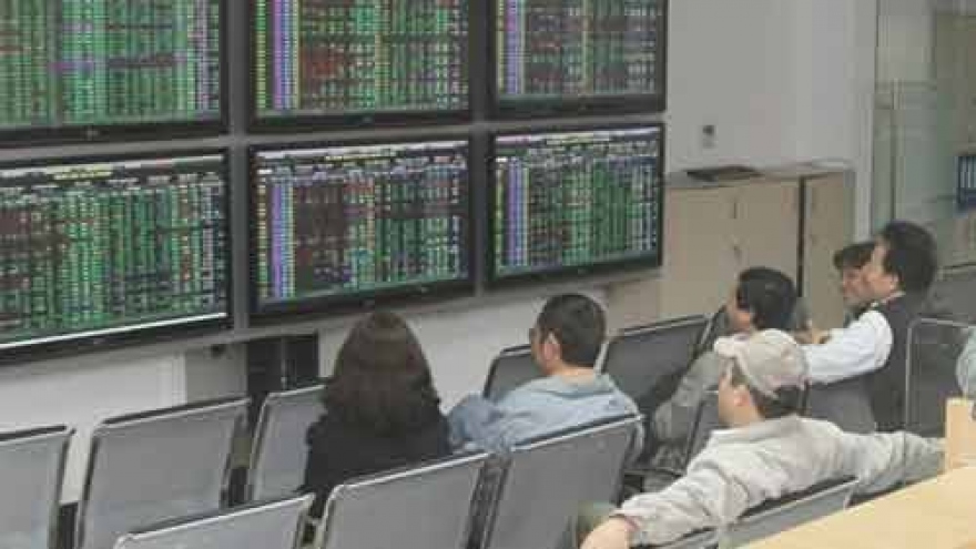 
        TPP impacts on stock market reviewed
                              