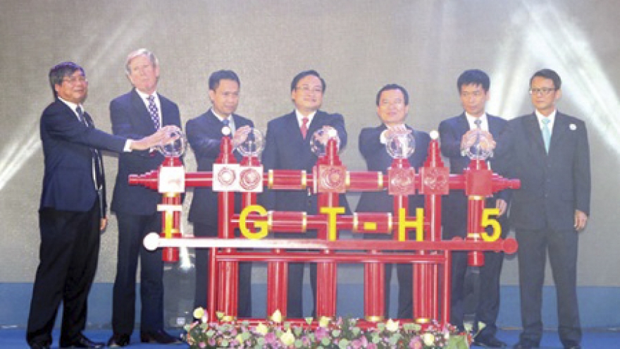 Deputy PM inaugurates oil, gas rig 