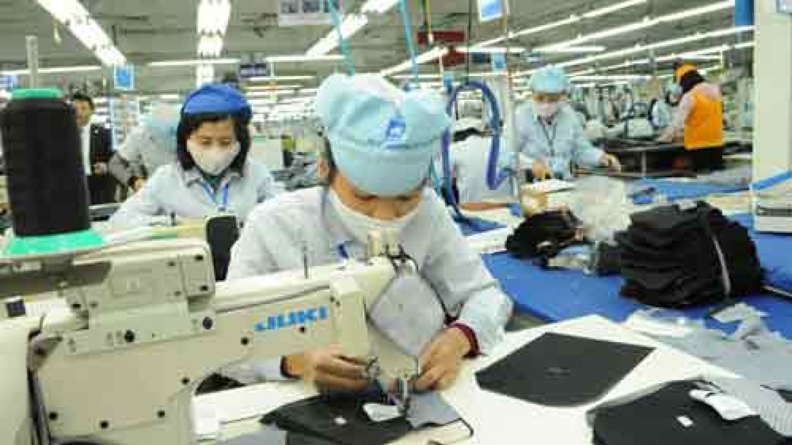 Trade deficit widens on rising imports
