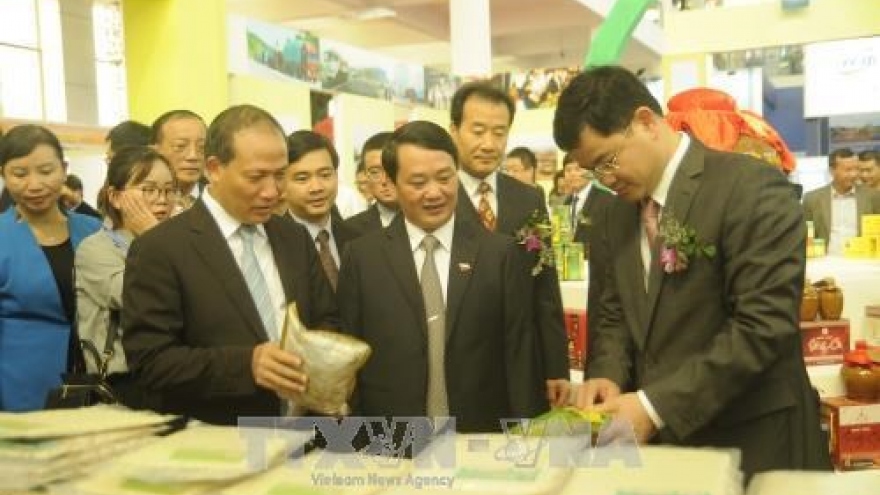 Deals worth US$258 mln inked at Vietnam-China trade fair