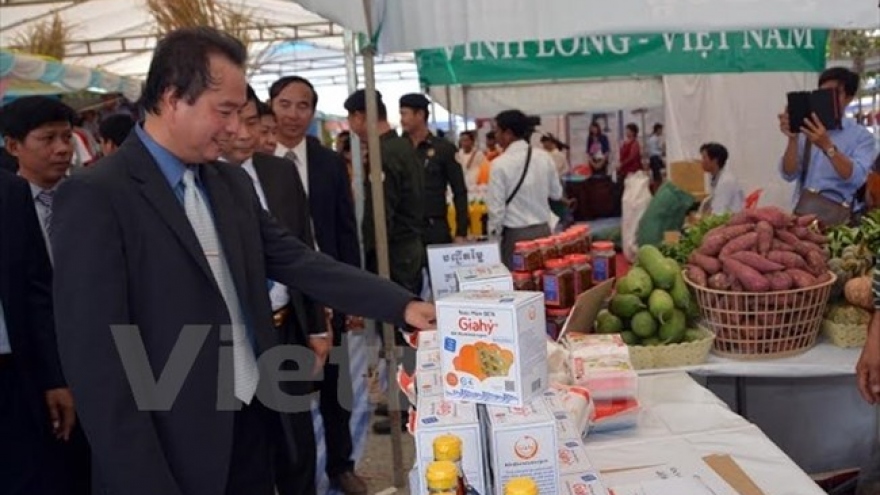 Vietnamese enterprises attend trade fair in Cambodia