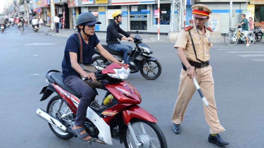 ​HCM City traffic police praised for rejecting bribes