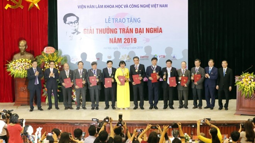 Outstanding scientific researches honoured with Tran Dai Nghia Award
