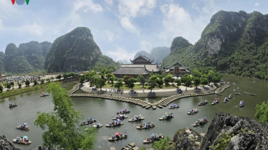 Trang An landscape complex - a must-visit place in spring