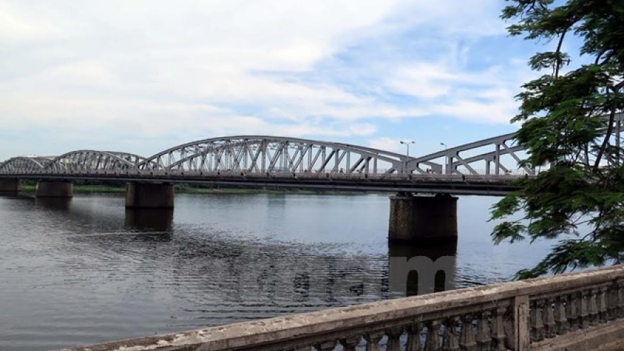 Thua Thien-Hue restores Trang Tien Bridge