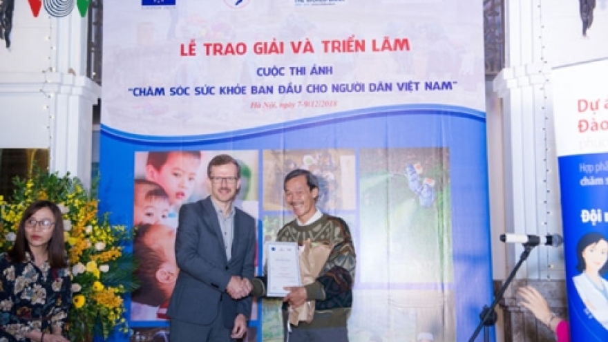 Vietnamese doctor wins 1st prize in national photo contest on primary health care