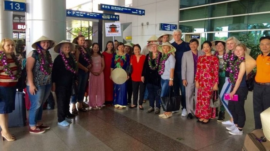 Russia travel firms gauge local market