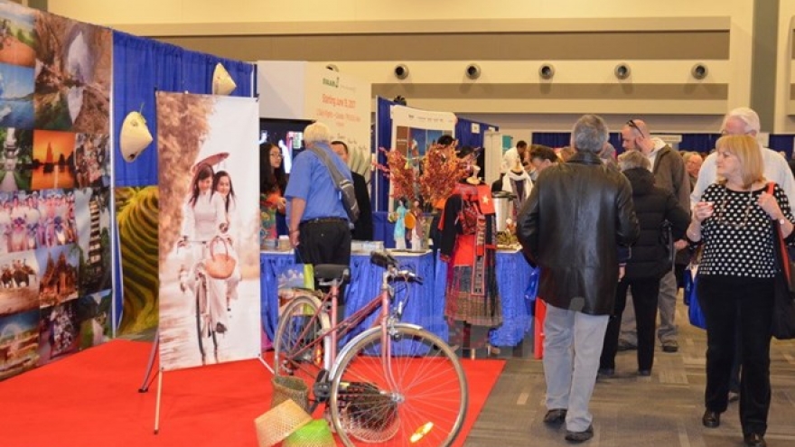 Vietnam attends travel show in Canada