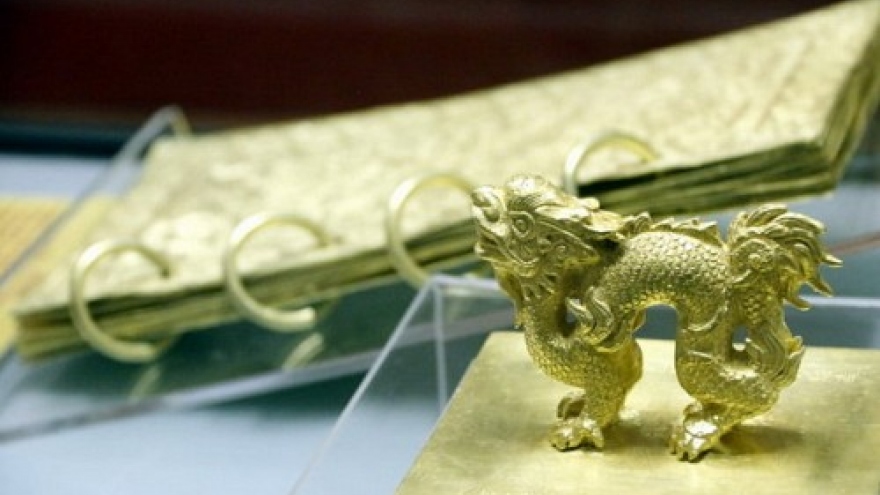 Vietnam’s royal treasures on display at Hanoi museum