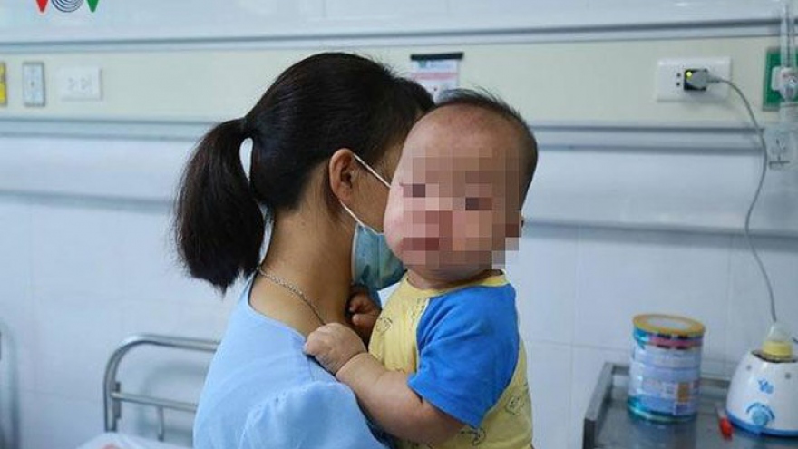 Drastic measures in place to prevent further spread of measles in Hanoi 