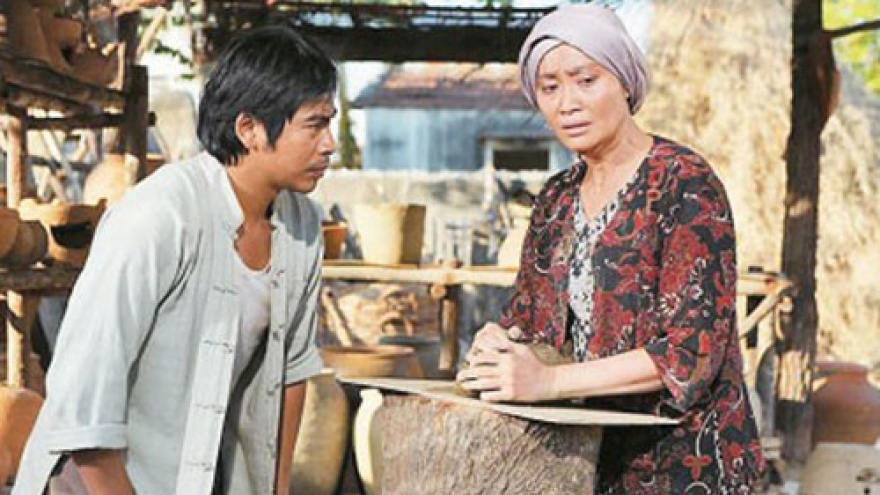 
        Nationwide film season to celebrate 12th National Party Congress
                              