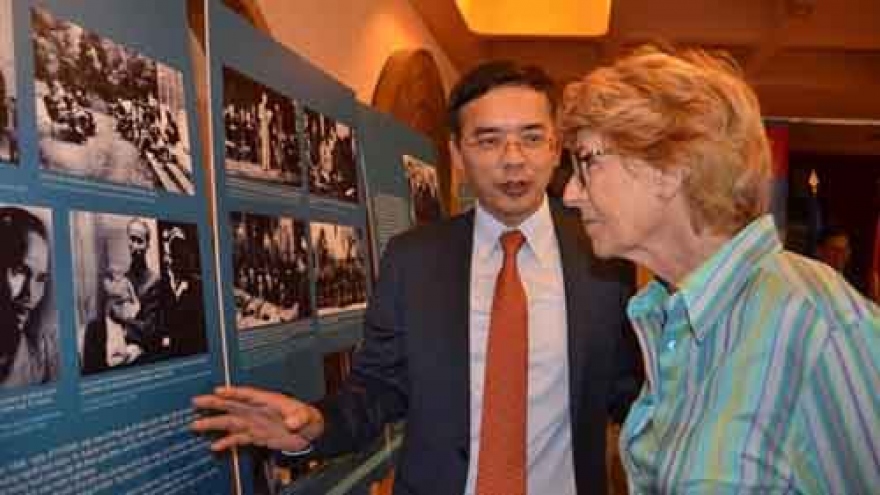 Photo exhibition highlights Vietnam-France historic relations