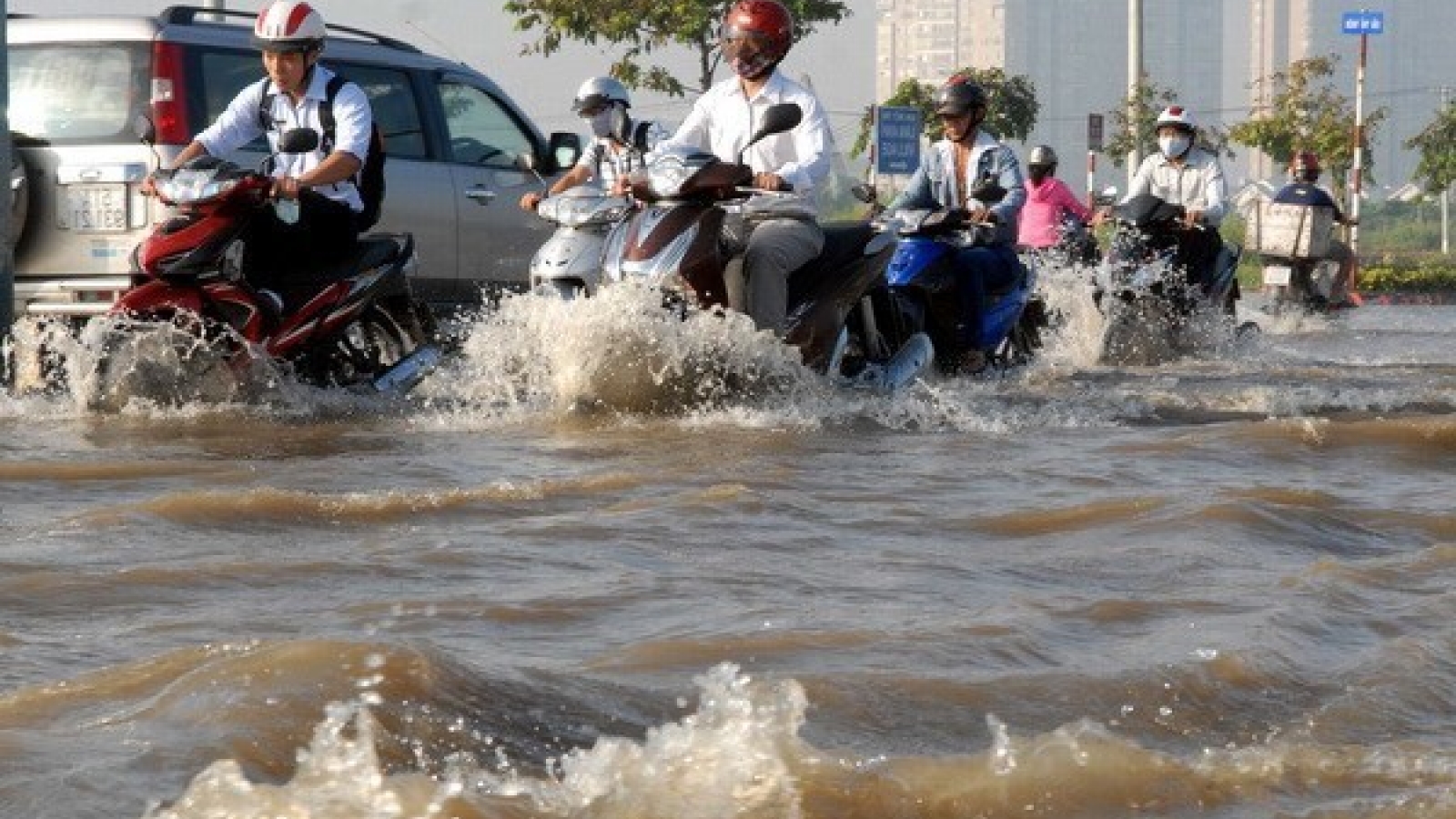 HCM City seeks US$3.22 billion for anti-flood projects