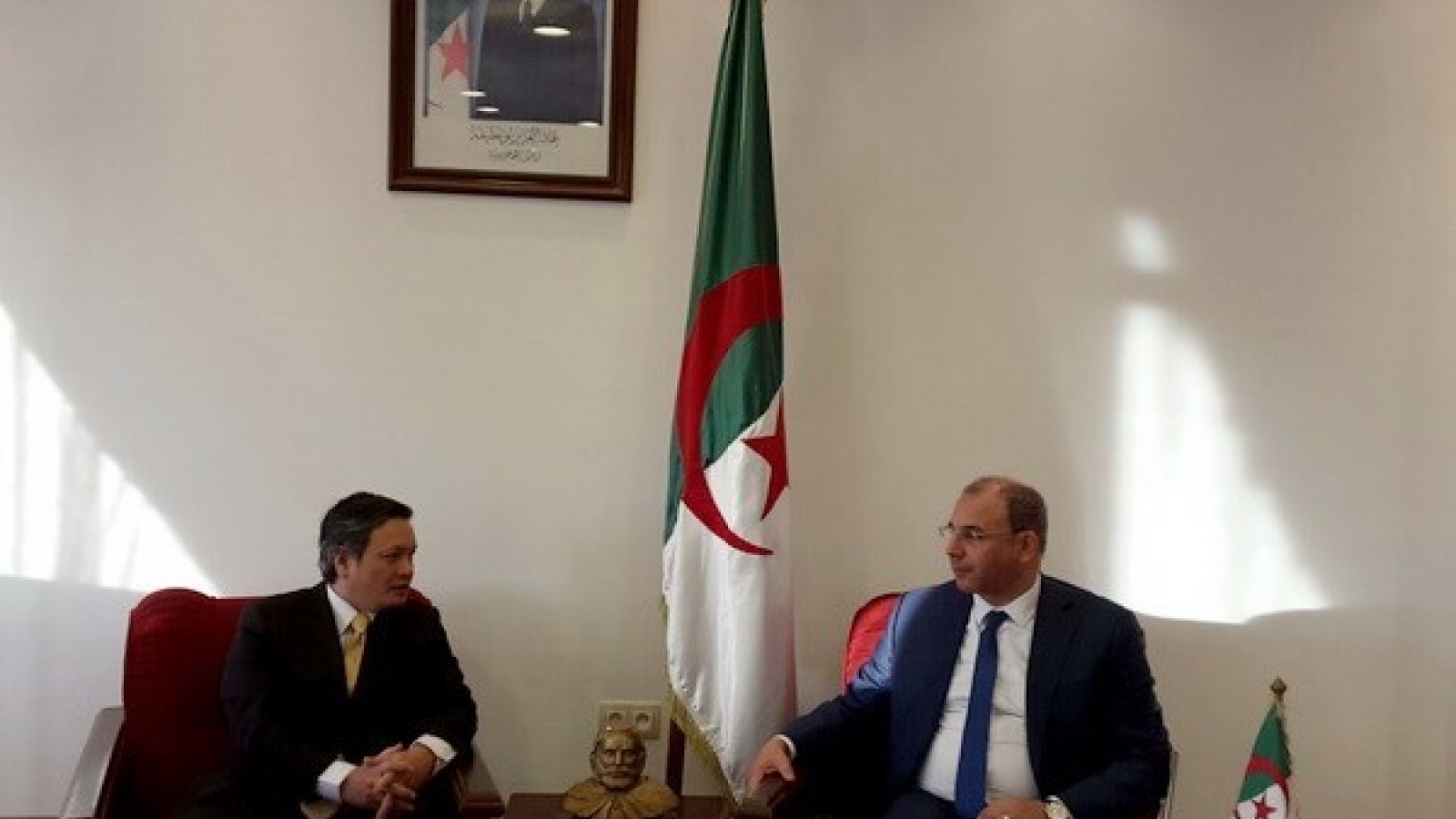 Ambassador urges boosting economic cooperation with Algeria