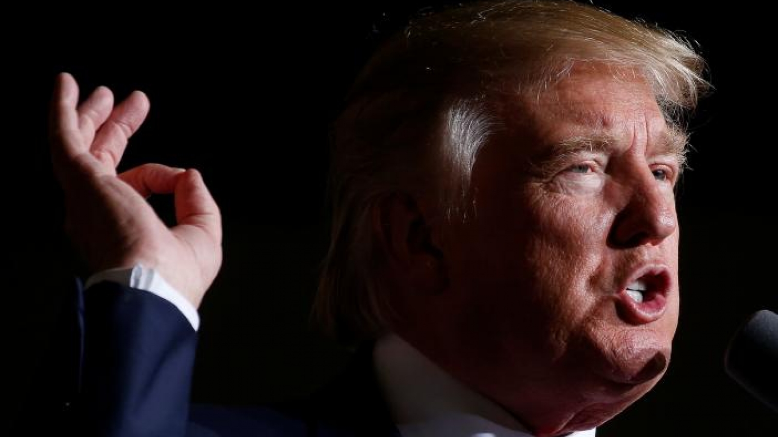 Trump attacks Clinton on trade, says he should be handed victory