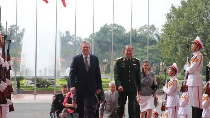 
        Vietnam, Russia agree to further strengthen military technical cooperation
                              