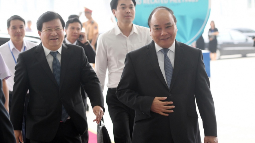 Entrepreneurs in dialogue with PM Nguyen Xuan Phuc