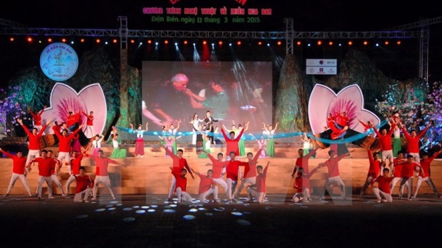 
        Press centre for 2016 Dien Bien Ban Flower Festival opens
                              