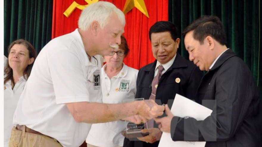 US veterans tours central province