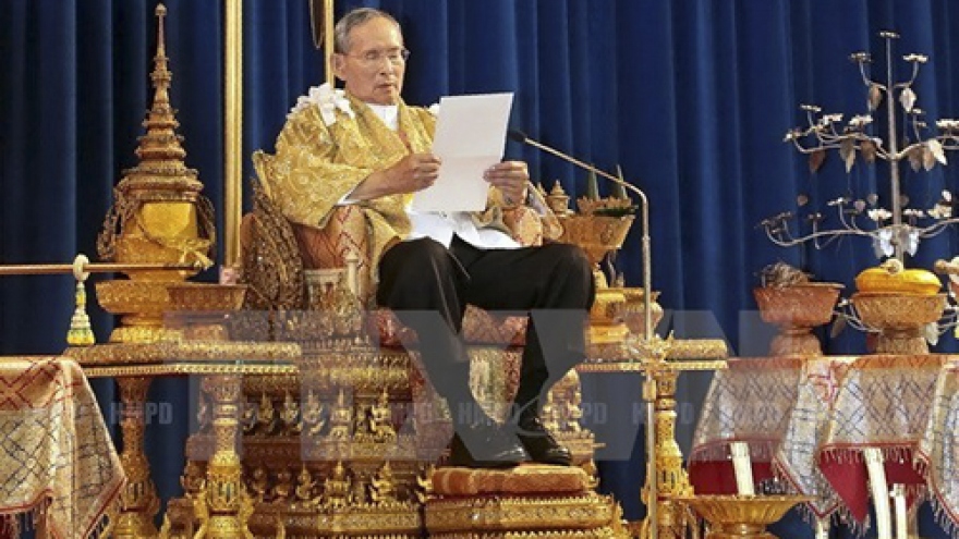 
        Thai King endorses major cabinet reshuffle
                              